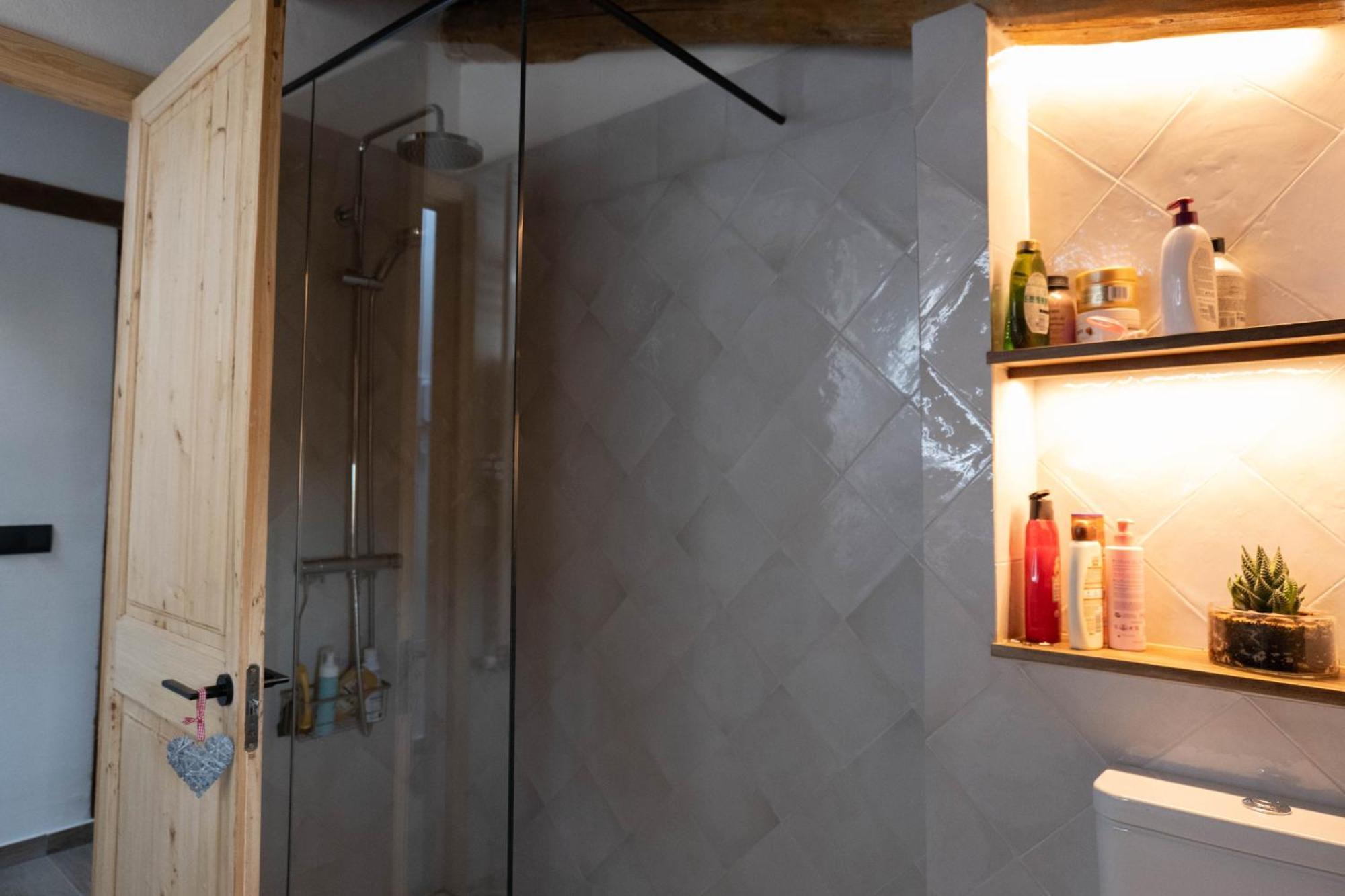 Niu De Queralt Apartment วิก ภายนอก รูปภาพ